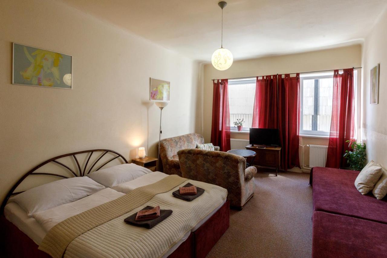 Hotel Atlas Ceske Budejovice Extérieur photo