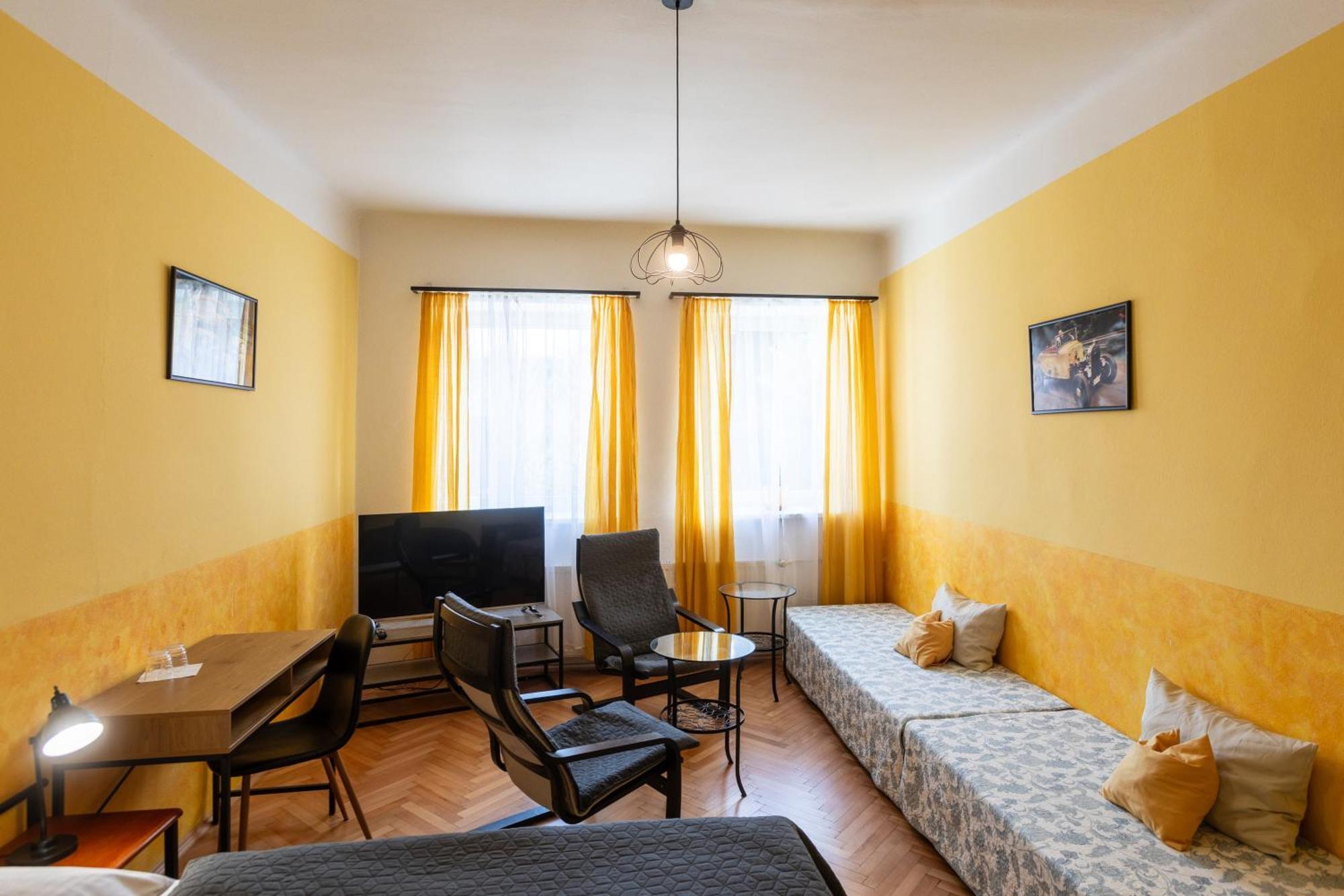 Hotel Atlas Ceske Budejovice Extérieur photo