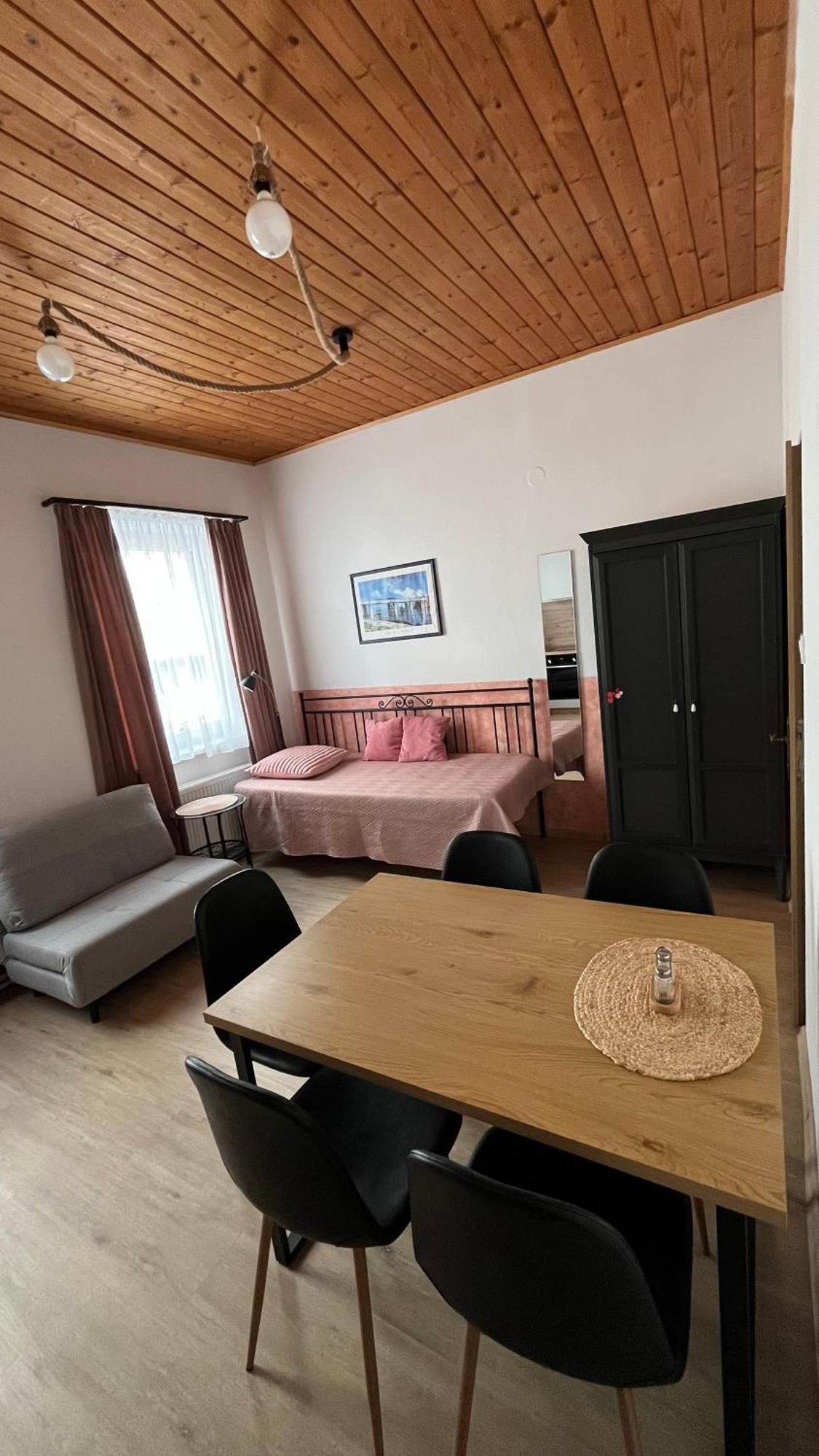 Hotel Atlas Ceske Budejovice Chambre photo
