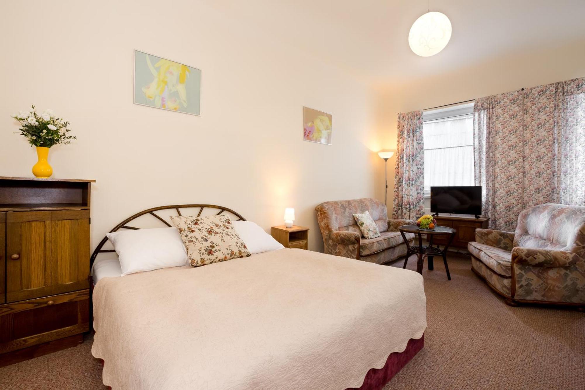 Hotel Atlas Ceske Budejovice Chambre photo