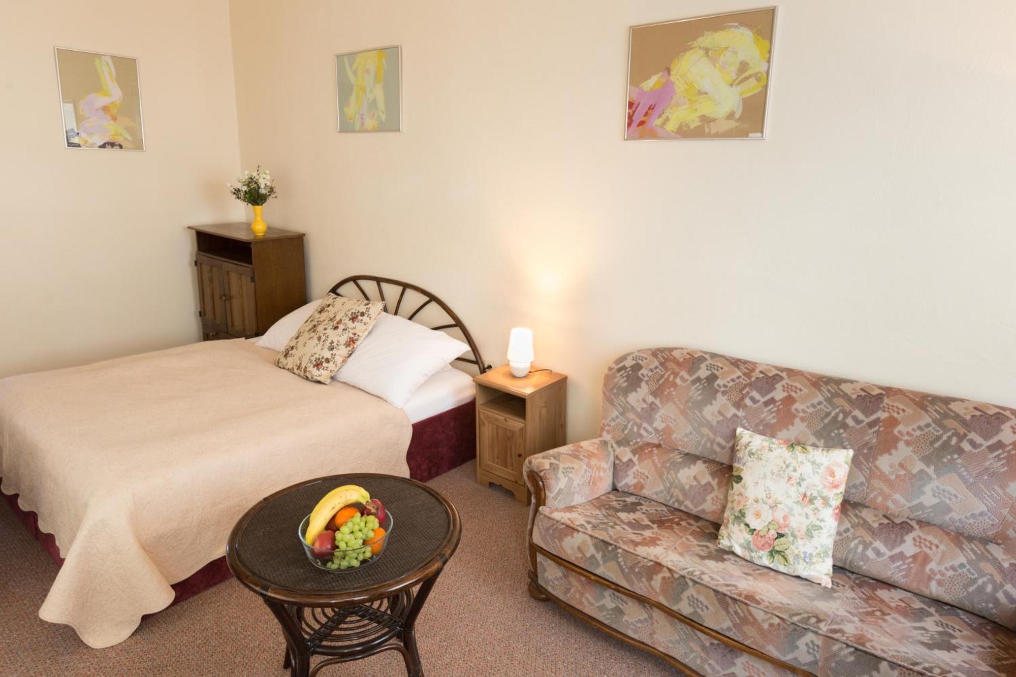 Hotel Atlas Ceske Budejovice Chambre photo